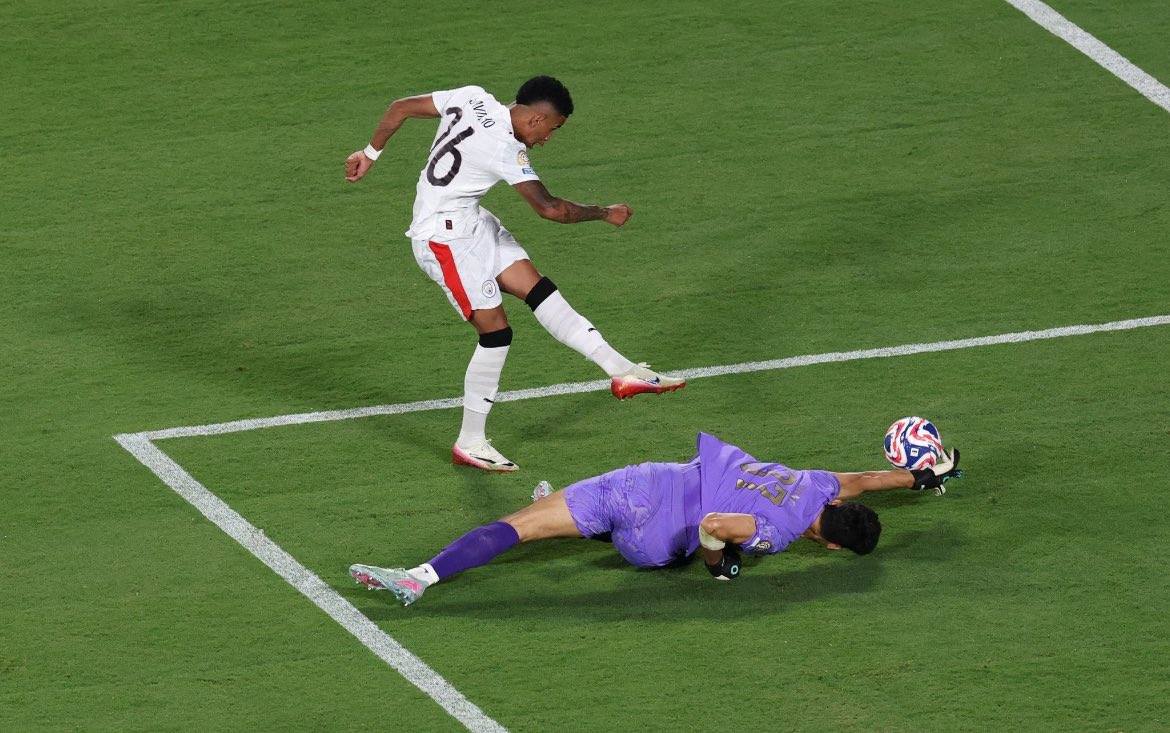 تصديات إعجازية تُحيي ذكرى "العنكبوت الأسود"